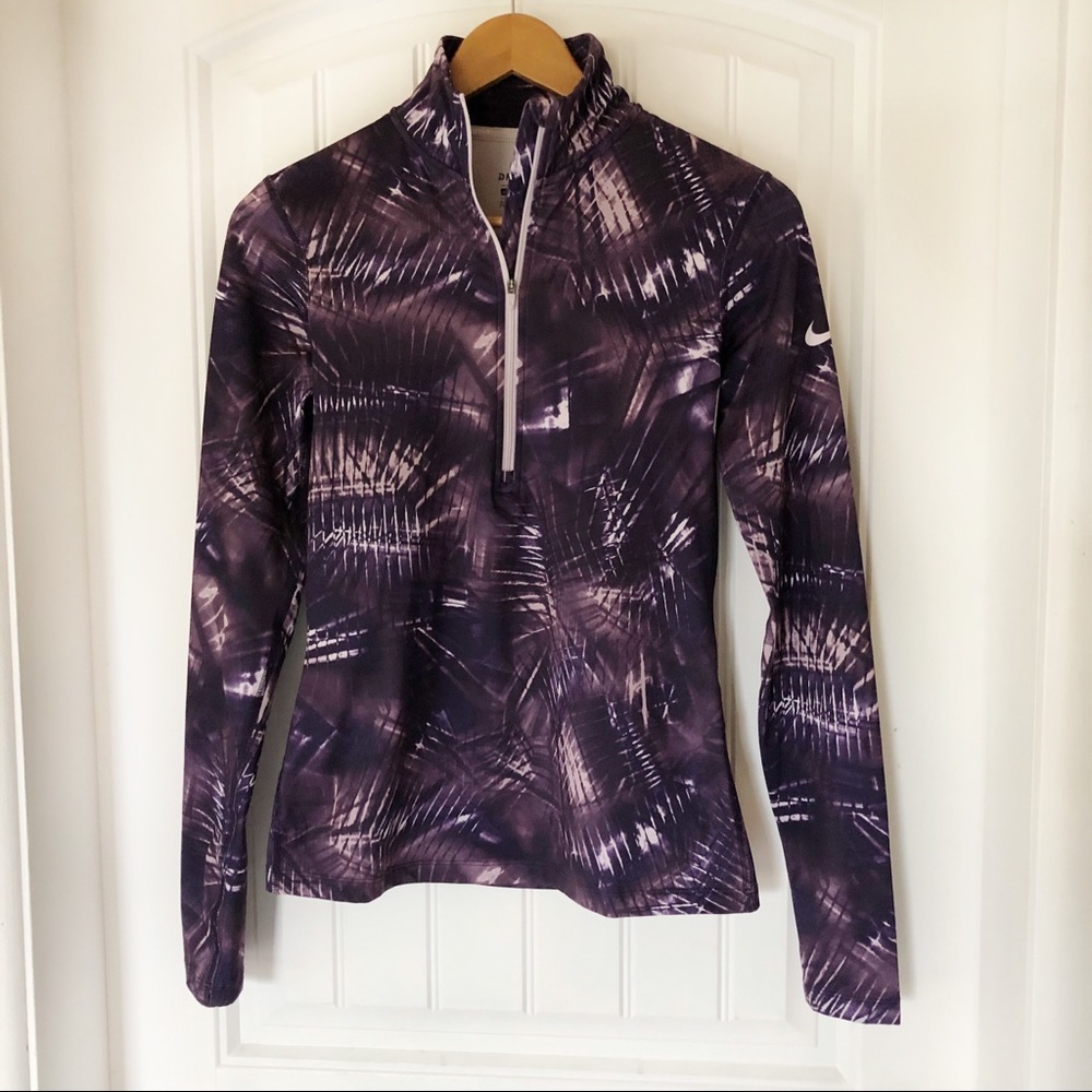 SOLD - NIKE dri-fit top - size S